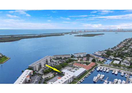 Mieszkanie na sprzedaż - 37 Yacht Club Drive North Palm Beach, Usa, 66 m², 210 000 USD (854 700 PLN), NET-100557829