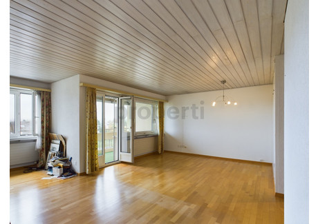 Mieszkanie na sprzedaż - Schwerzenbach, Szwajcaria, 74 m², 667 345 USD (2 729 439 PLN), NET-99620708