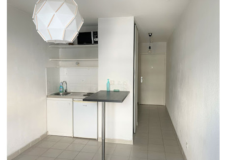 Mieszkanie na sprzedaż - Marseille, Francja, 21,68 m², 96 925 USD (373 160 PLN), NET-99602373