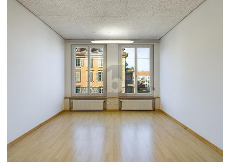 Biuro do wynajęcia - Bern, Szwajcaria, 247 m², 276 USD (1155 PLN), NET-102328055