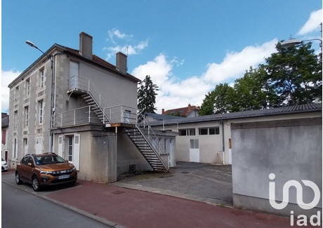 Dom na sprzedaż - Montmorillon, Francja, 243 m², 153 557 USD (629 584 PLN), NET-101658941