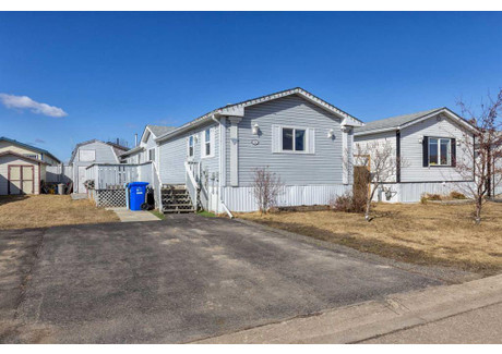 Dom na sprzedaż - 116 Mckinlay Crescent Fort Mcmurray, Kanada, 141 m², 185 607 USD (760 989 PLN), NET-100153289