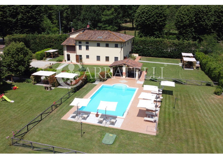 Dom na sprzedaż - Via Villa Spada, Camaiore, Włochy, 560 m², 844 974 USD (3 439 043 PLN), NET-100641905