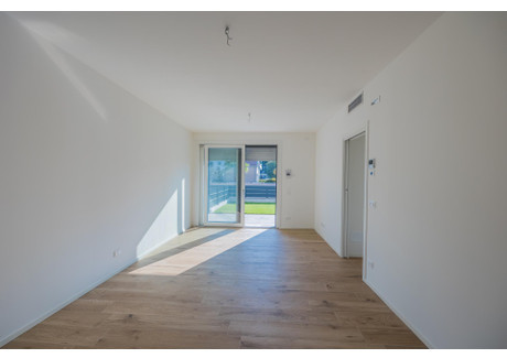 Mieszkanie na sprzedaż - Via Giuseppe Meazza Lido Di Jesolo, Włochy, 75 m², 391 715 USD (1 602 113 PLN), NET-102080151