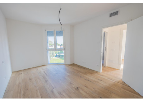 Mieszkanie na sprzedaż - Via Giuseppe Meazza Lido Di Jesolo, Włochy, 75 m², 382 845 USD (1 565 837 PLN), NET-102081225