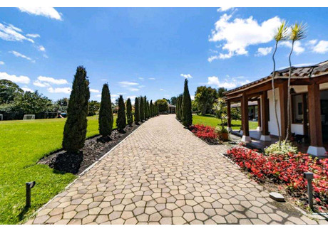 Dom na sprzedaż - Rionegro, Antioquia, Colombia Rionegro, Kolumbia, 852 m², 1 198 665 USD (4 914 527 PLN), NET-103010977