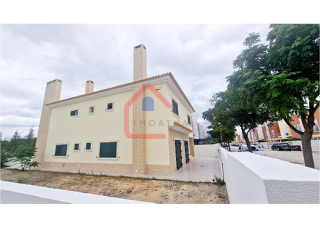 Dom na sprzedaż - Setúbal, Palmela, Pinhal Novo, Portugalia, 250 m², 571 130 USD (2 341 632 PLN), NET-102416956