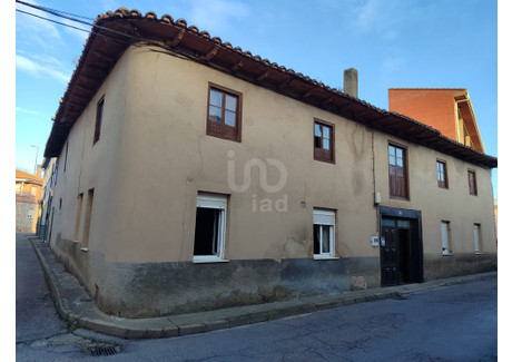 Dom na sprzedaż - León, Hiszpania, 594 m², 46 582 USD (193 314 PLN), NET-103115595