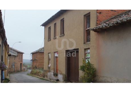 Dom na sprzedaż - León, Hiszpania, 180 m², 22 773 USD (94 509 PLN), NET-103116439