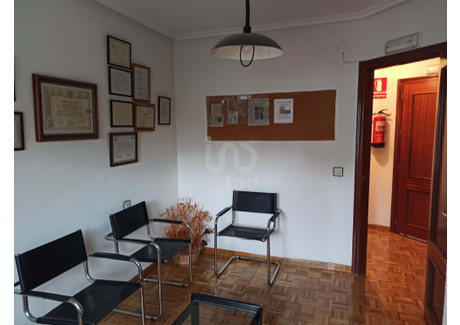 Mieszkanie na sprzedaż - León, Hiszpania, 115 m², 62 006 USD (257 323 PLN), NET-103115803