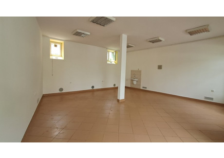 Biuro do wynajęcia - Център/Centar Шумен/shumen, Bułgaria, 70 m², 256 USD (981 PLN), NET-99795330