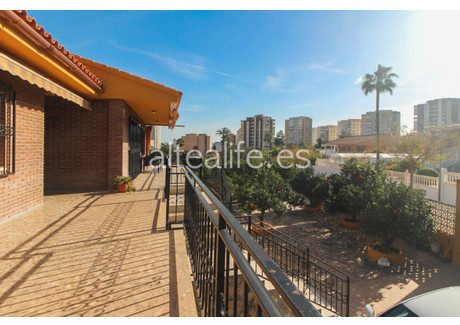 Dom na sprzedaż - Benidorm, Hiszpania, 410 m², 609 601 USD (2 383 539 PLN), NET-85358092