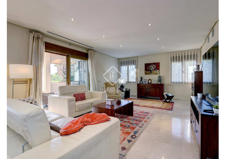Dom na sprzedaż - Estepona, Hiszpania, 485 m², 1 731 612 USD (6 822 552 PLN), NET-93434495