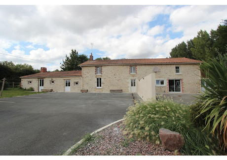 Dom na sprzedaż - Fontenay-Le-Comte, Francja, 294 m², 474 822 USD (1 942 021 PLN), NET-102291128