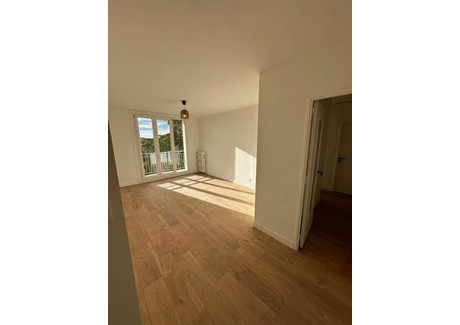 Mieszkanie na sprzedaż - Nimes, Francja, 67,06 m², 177 026 USD (739 968 PLN), NET-102383031