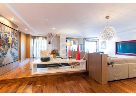 Mieszkanie do wynajęcia - Barcelona, Hiszpania, 250 m², 10 624 USD (41 859 PLN), NET-96632279