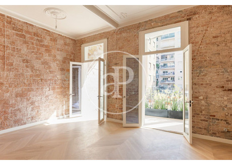 Mieszkanie na sprzedaż - Barcelona, Hiszpania, 117 m², 876 642 USD (3 366 304 PLN), NET-97133454