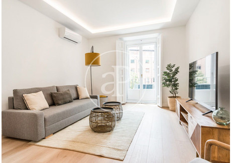 Mieszkanie na sprzedaż - Madrid Capital, Hiszpania, 83 m², 705 544 USD (2 885 676 PLN), NET-98560029