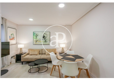 Mieszkanie na sprzedaż - Madrid Capital, Hiszpania, 68 m², 554 514 USD (2 273 507 PLN), NET-93062155