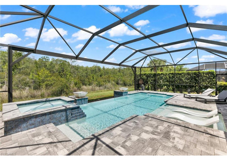 Dom na sprzedaż - 12196 Sussex Street Fort Myers, Usa, 365,67 m², 1 325 000 USD (5 074 750 PLN), NET-99327339