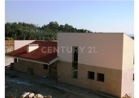 Dom na sprzedaż - Paredes, Portugalia, 450 m², 568 756 USD (2 320 525 PLN), NET-96123038