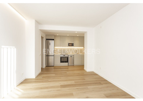 Mieszkanie na sprzedaż - Barcelona, Hiszpania, 57 m², 458 221 USD (1 819 136 PLN), NET-101354859