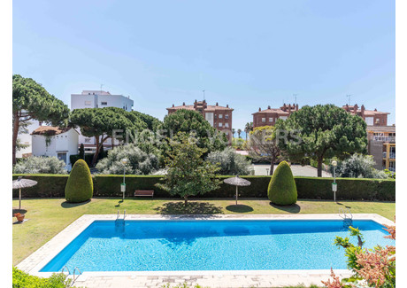 Mieszkanie na sprzedaż - Sant Andreu De Llavaneres, Hiszpania, 161 m², 589 384 USD (2 322 172 PLN), NET-97055085