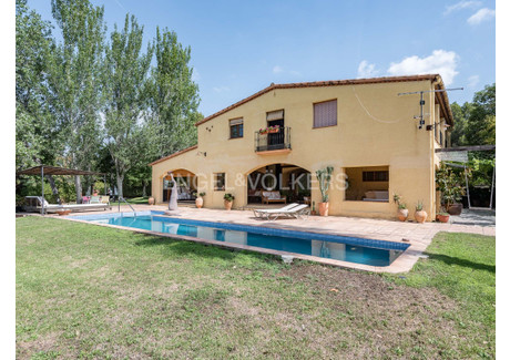 Dom na sprzedaż - Martorell, Hiszpania, 264 m², 646 854 USD (2 483 921 PLN), NET-90575205