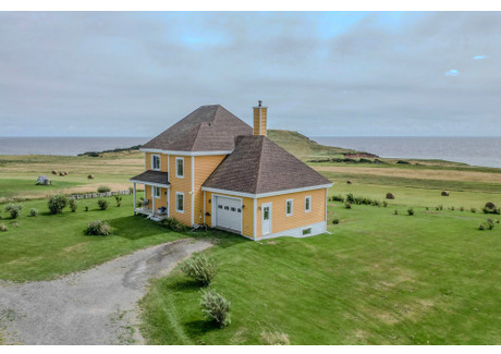 Dom na sprzedaż - 1549 Ch. de l'Étang-des-Caps, Les Îles-de-la-Madeleine, QC G4T0K1, CA Les Îles-De-La-Madeleine, Kanada, 265 m², 679 847 USD (2 766 977 PLN), NET-102943787