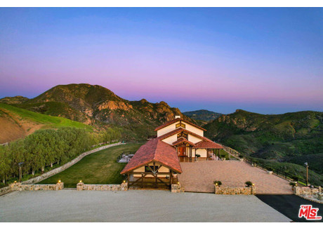 Dom na sprzedaż - 12486 Yerba Buena Rd Malibu, Usa, 527,88 m², 7 445 000 USD (28 588 800 PLN), NET-100085240