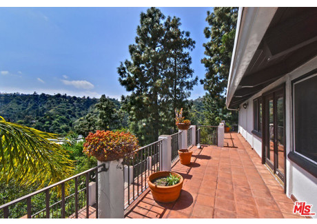 Dom na sprzedaż - 2901 Benedict Canyon Drive Beverly Hills, Usa, 408,77 m², 3 999 000 USD (15 356 160 PLN), NET-100085976