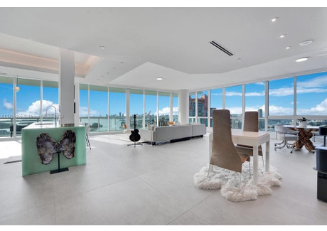 Mieszkanie na sprzedaż - 100 S Pointe Dr, Unit Miami Beach, Usa, 180,23 m², 7 950 000 USD (32 595 000 PLN), NET-102933524