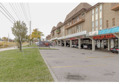 Dom na sprzedaż - 31 - 40 Rexdale Blvd Toronto, Kanada, 92,9 m², 344 214 USD (1 400 950 PLN), NET-102973879