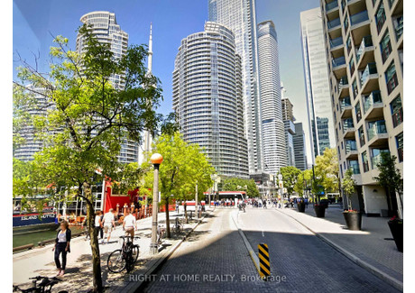 Mieszkanie na sprzedaż - 3312 - 99 Harbour Sq Toronto, Kanada, 111,48 m², 1 301 539 USD (5 336 308 PLN), NET-100120902